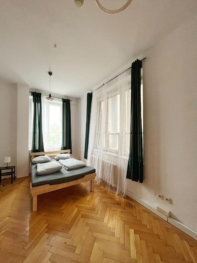 Nice View Rooms In Old Town クラクフ エクステリア 写真